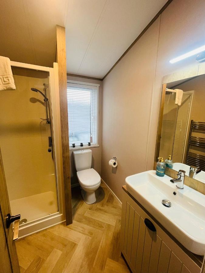 Copse View Lodge With Hot Tub York Eksteriør billede