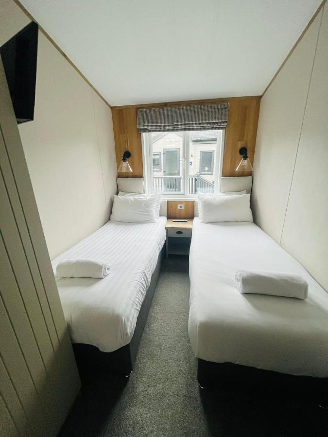 Copse View Lodge With Hot Tub York Eksteriør billede